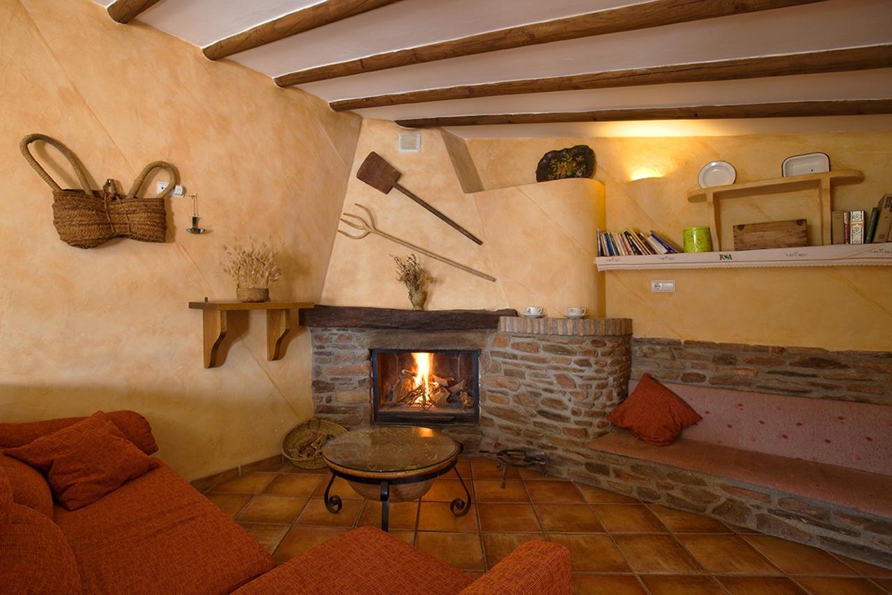 Reul Alto Cortijos Rurales Guest House Laroya Exterior photo
