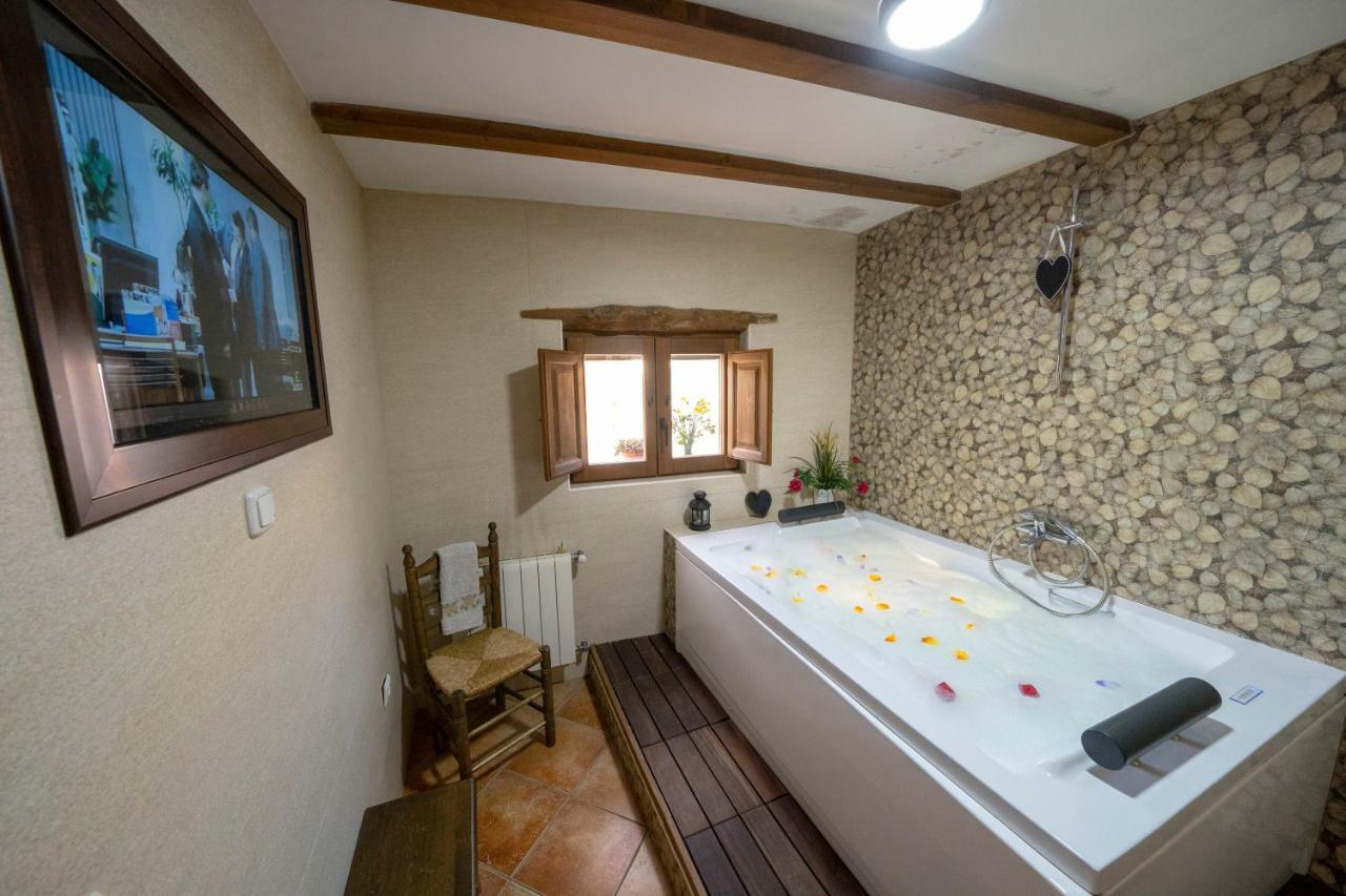 Reul Alto Cortijos Rurales Guest House Laroya Exterior photo